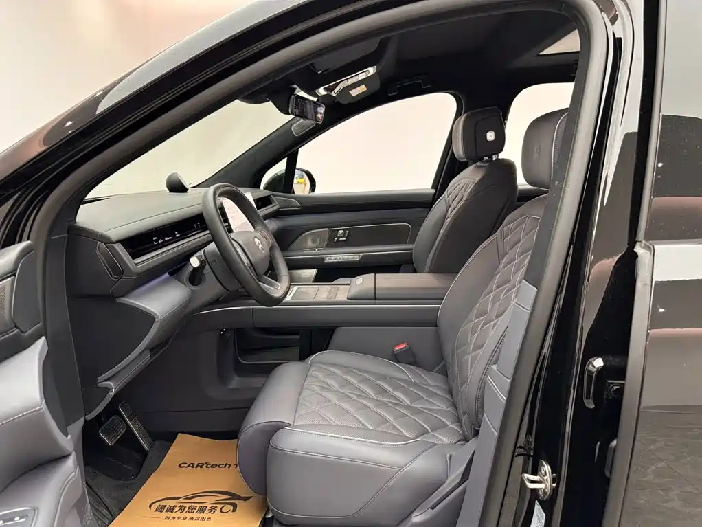 NIO ES8 2025 2025 Model 6-Seat Executive Luxury Edition