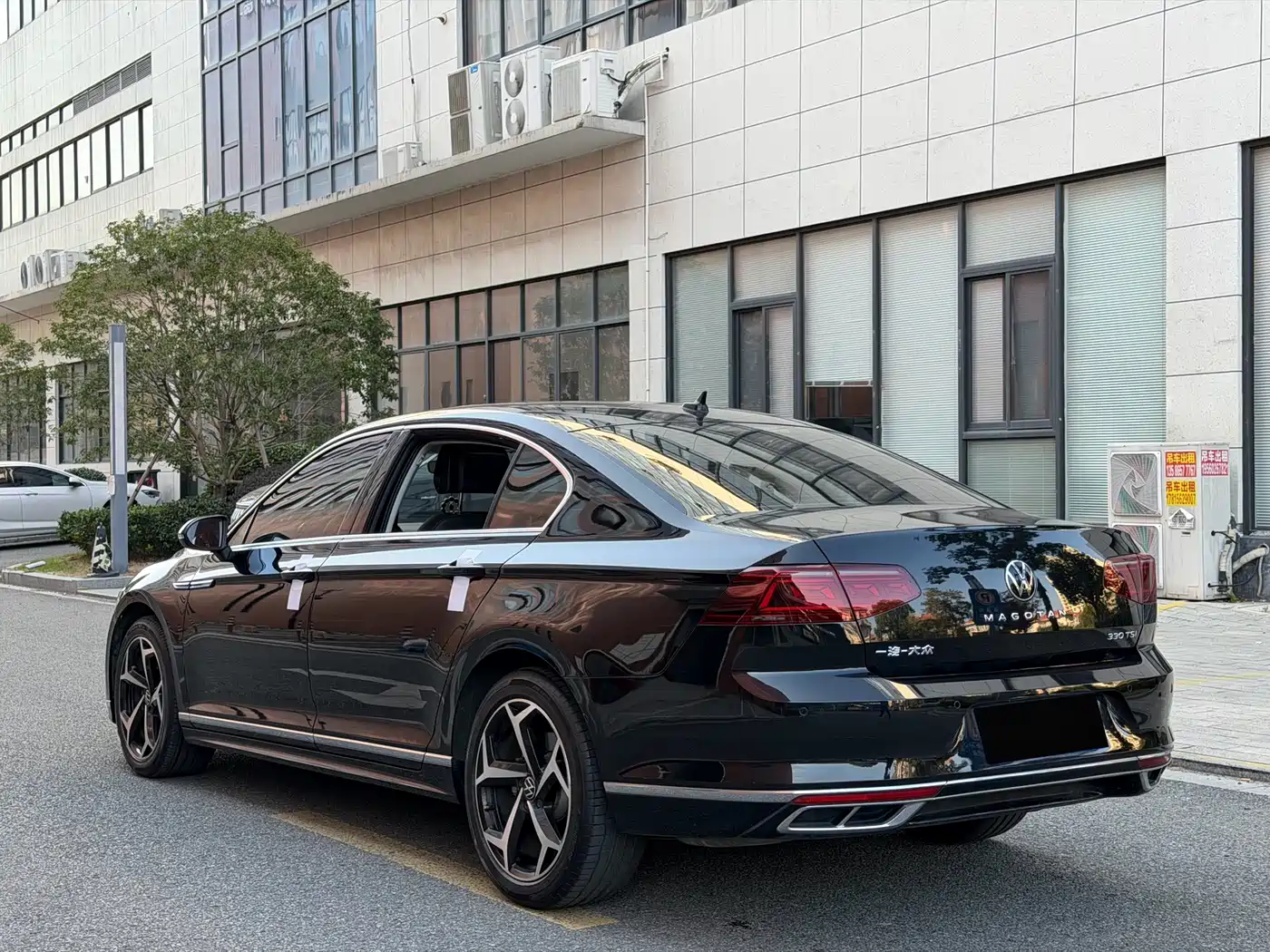 Volkswagen Magotan 2021 330TSI DSG 30th Anniversary Edition фото 18