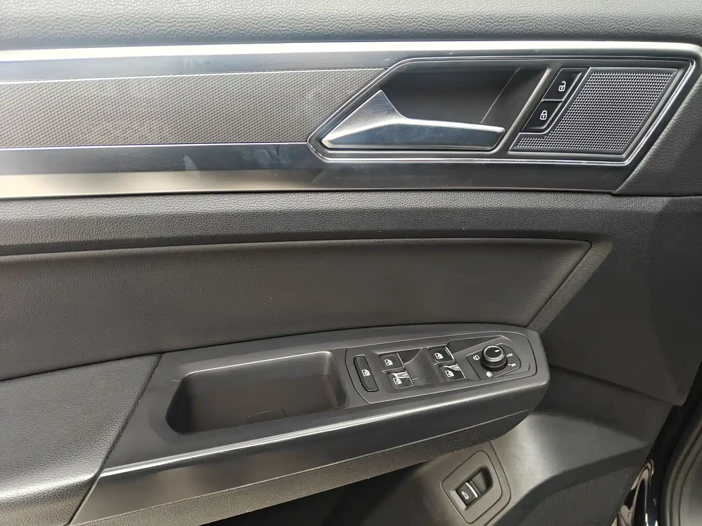 Volkswagen Teramont 2019 330TSI 2WD Luxury China VI фото 23