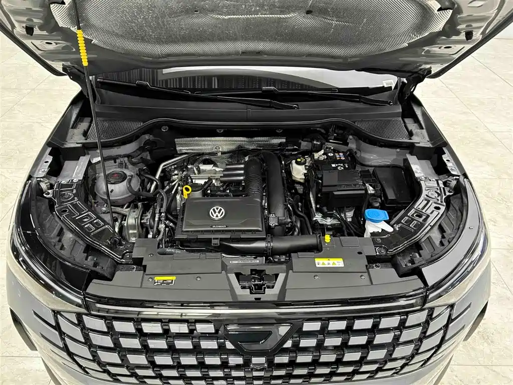 Jetta VS8 2026 2025 Base