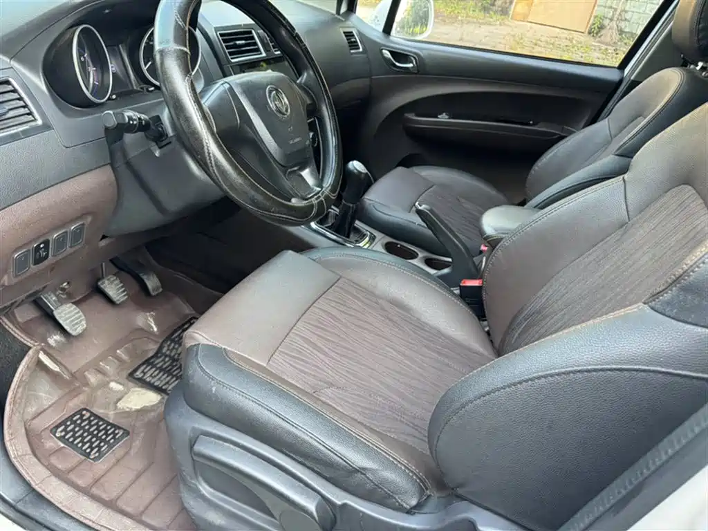 Dongfeng Fengxing Joyear X3 2017 2017 1.5L Manual Comfort