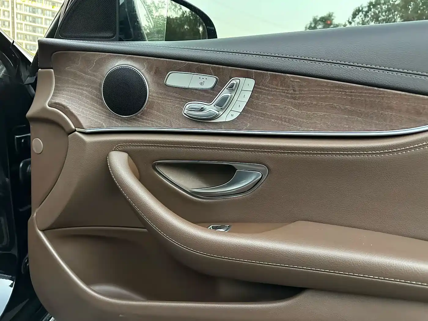 Mercedes-Benz E-Class 2017 E 300 L Luxury фото 8