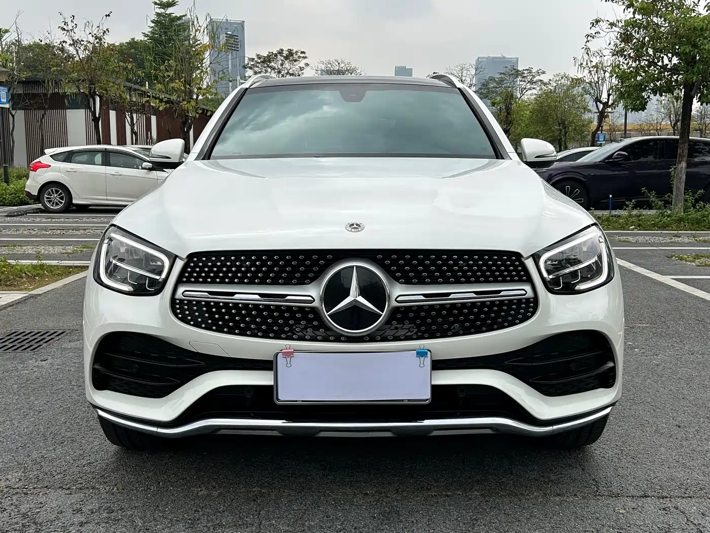 MERCEDES-BENZ GLC