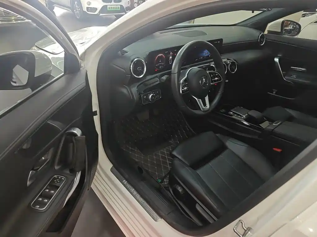 MERCEDES-BENZ CLASS A
