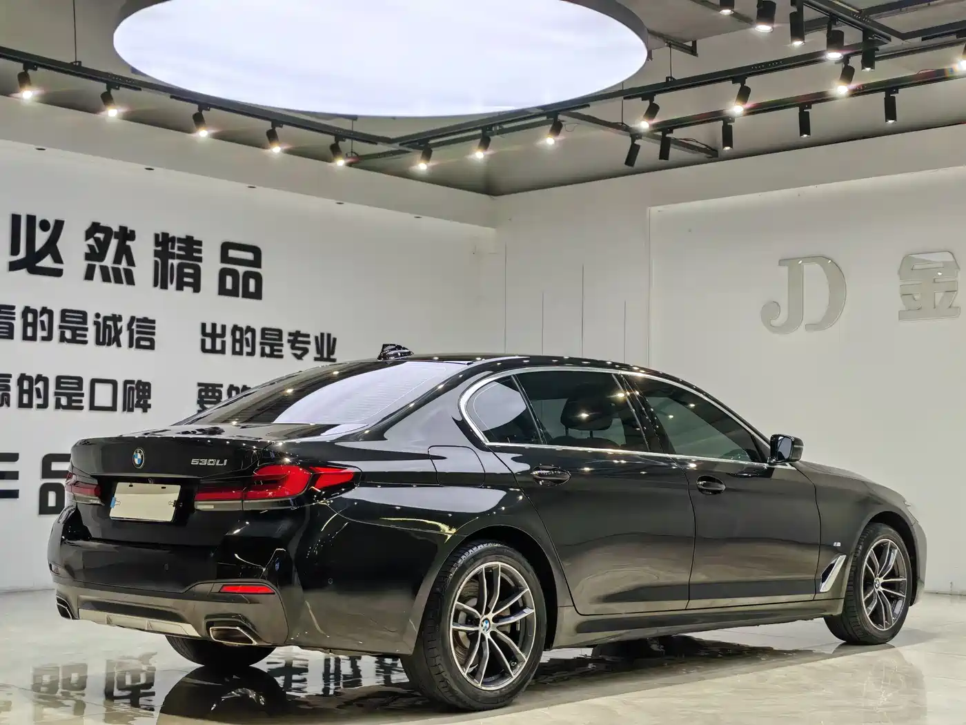 BMW 5 Series 2022 525Li M Sport Package фото 4