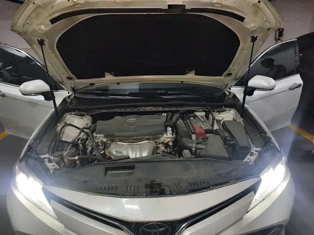 Toyota Camry 2018 2.0G Luxury Edition фото 11