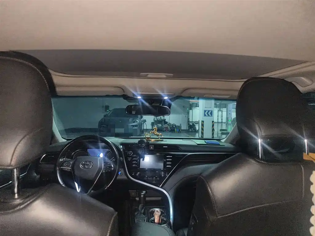 Toyota Camry 2018 2.0G Luxury Edition фото 9