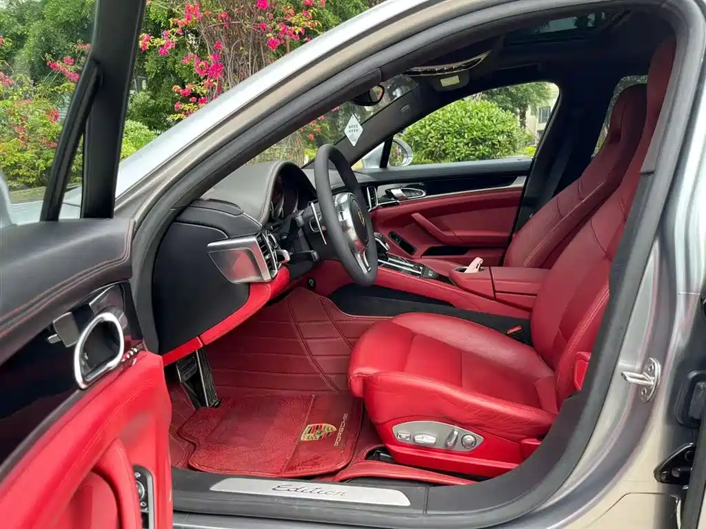Porsche Panamera 2016 Panamera Executive Edition 3.0T фото 4