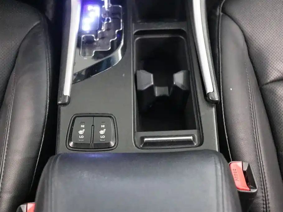 Hyundai Sonata 2013 2013 2.4L Automatic Luxury Edition (China IV)