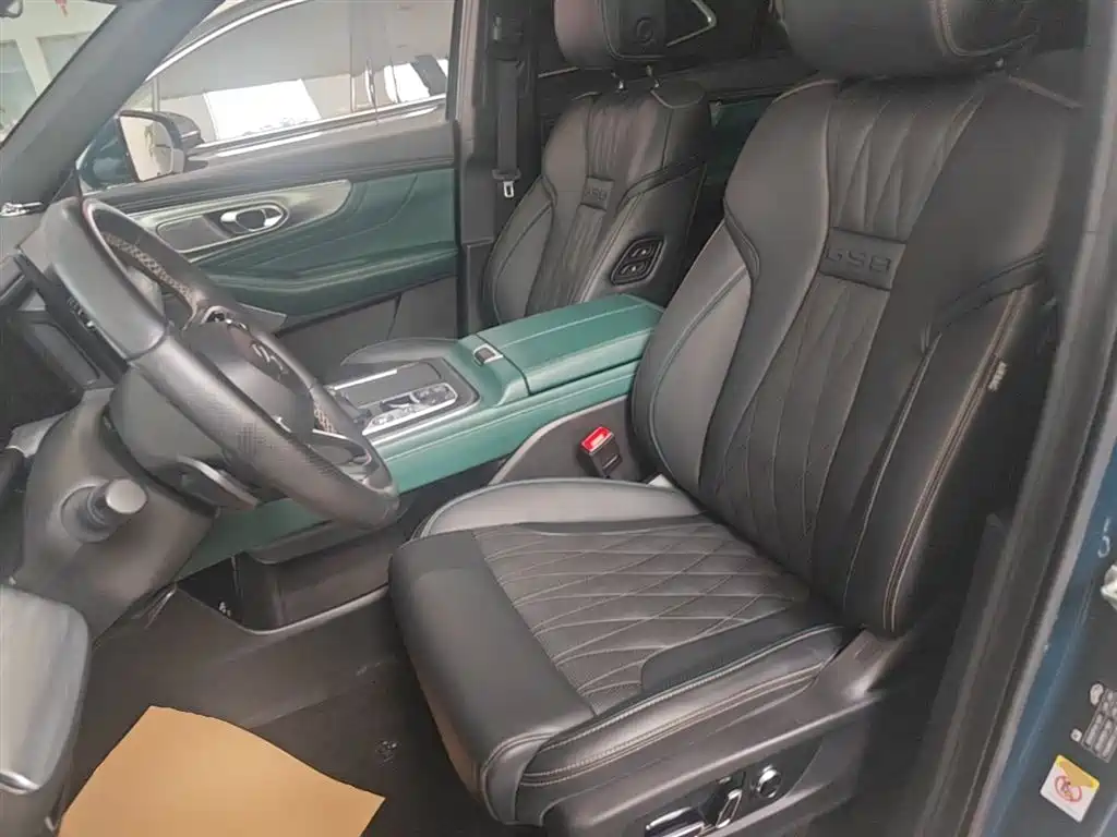 GAC Trumpchi Trumpchi GS8 2022 Pilot Series 2.0TGDI 2WD Premium Edition (6-Seater) фото 15
