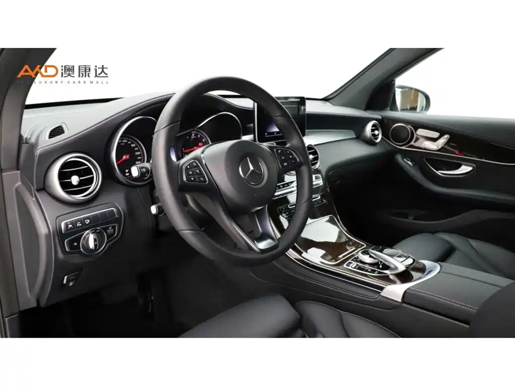 Mercedes-Benz GLC 2019 Facelift GLC 260 L 4MATIC Luxury фото 6