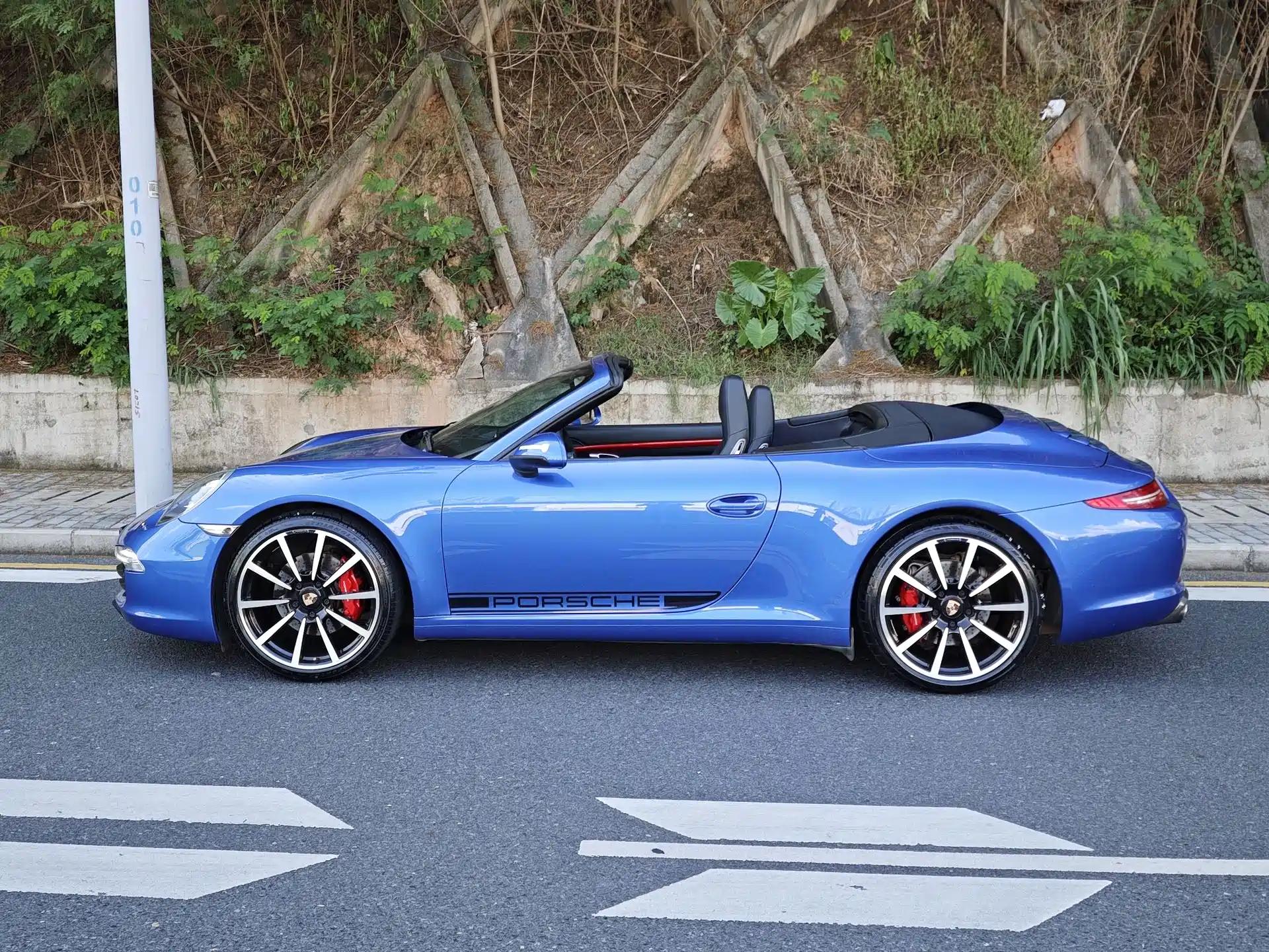 Photo 11 - Porsche 911