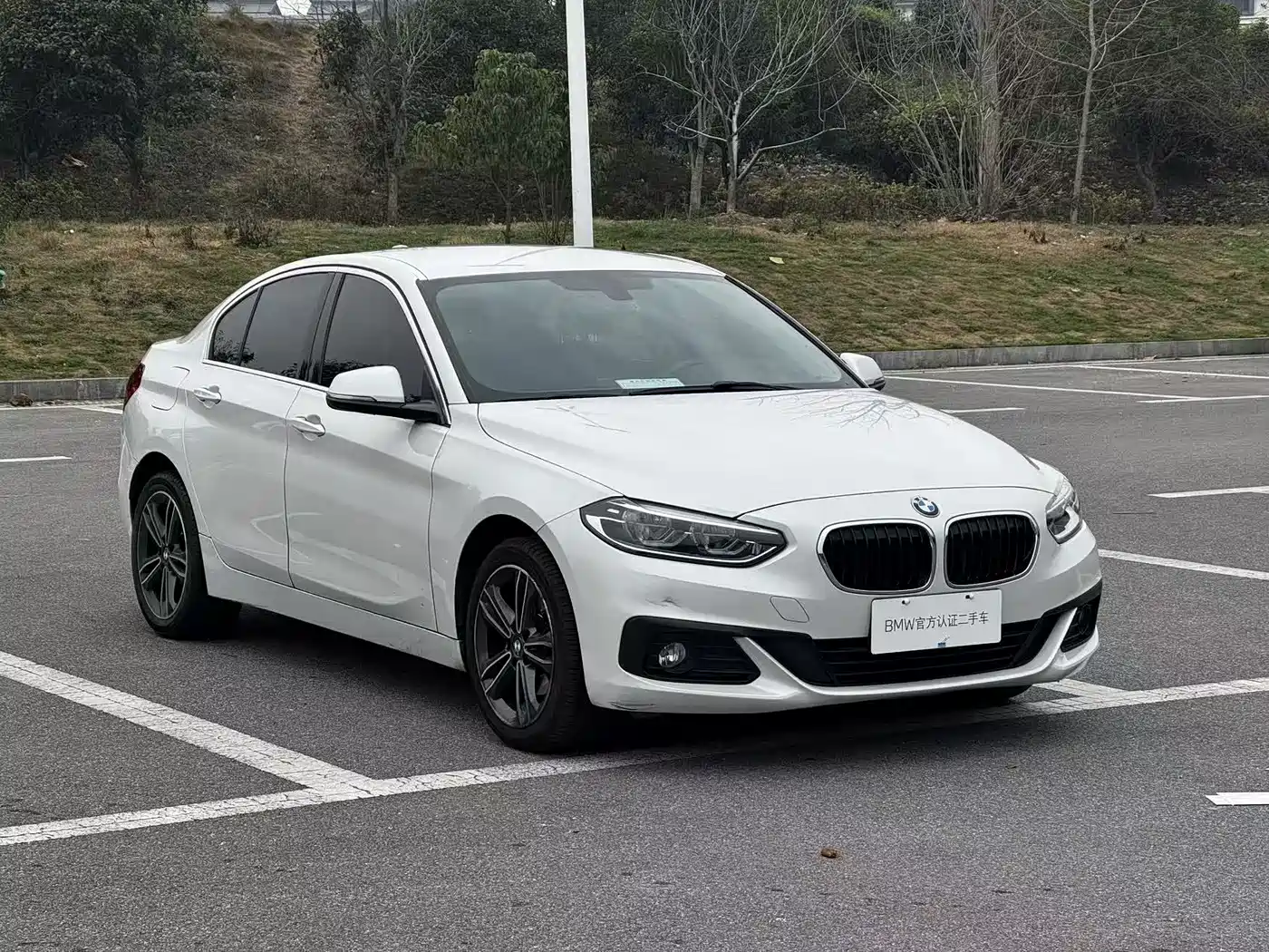 BMW 1 Series 2019 118i Fashion Edition фото 5