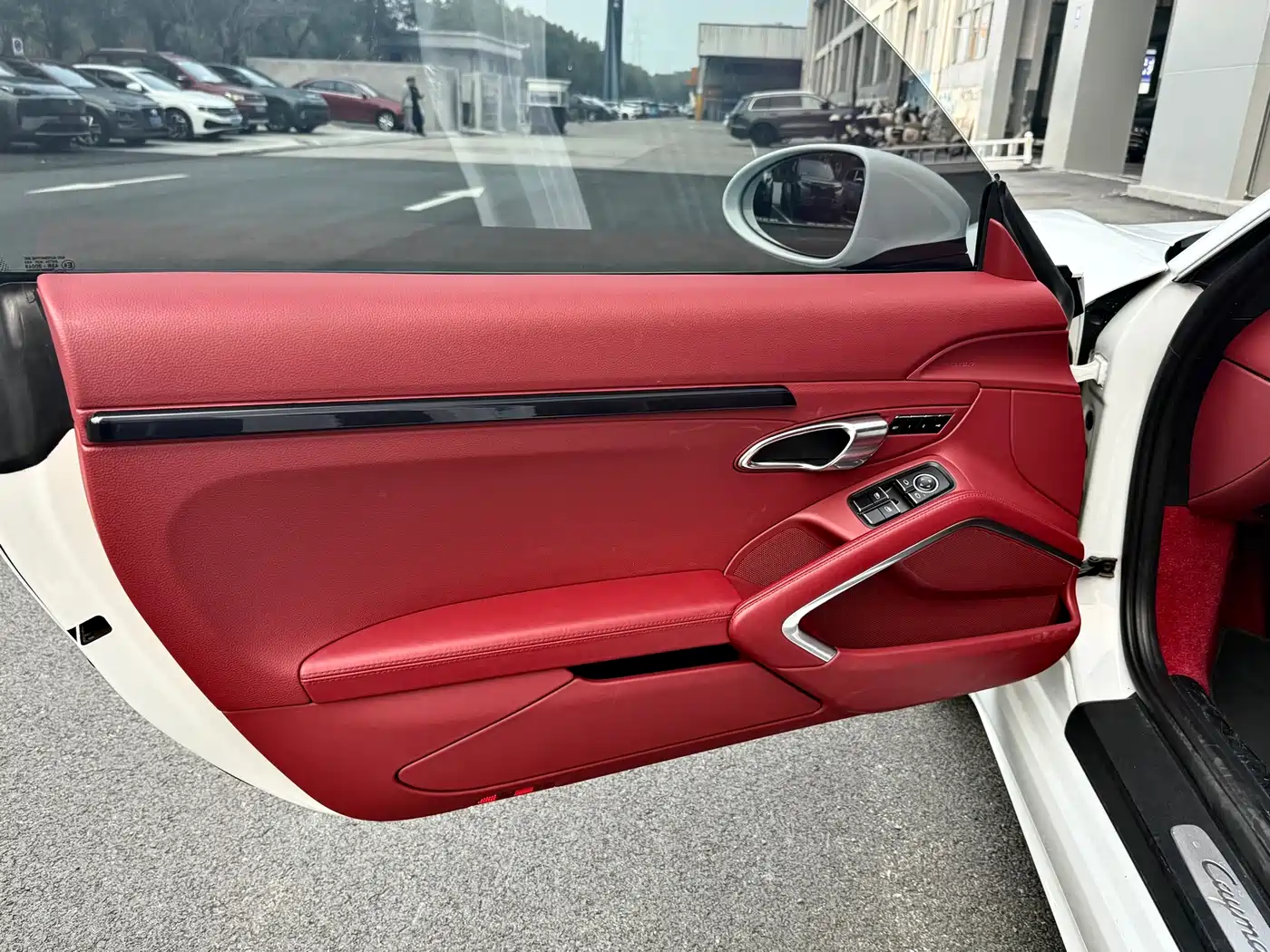 Porsche 718 2018 Cayman 2.0T фото 5