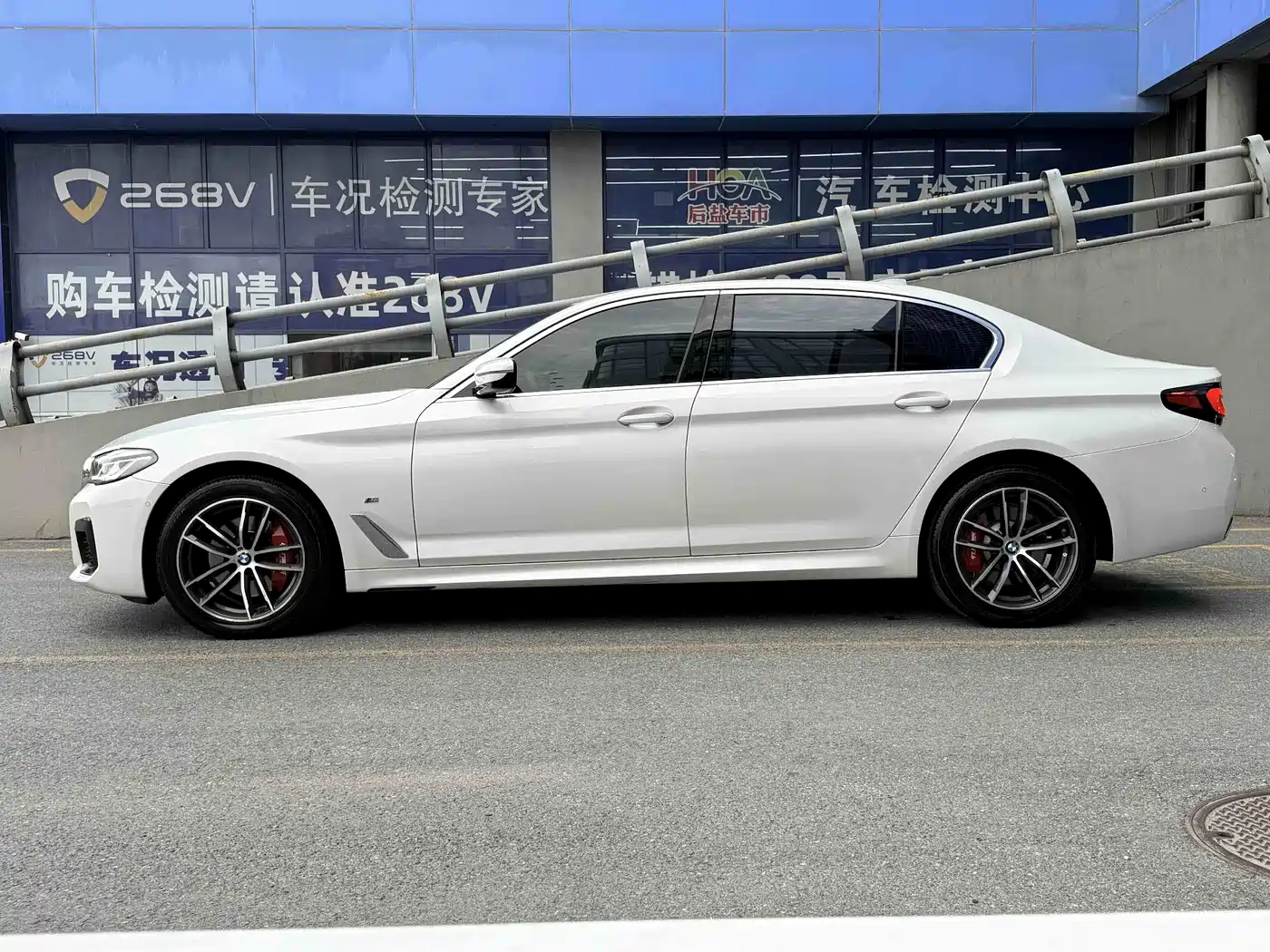 BMW 5 Series 2021 525Li M Sport Package фото 3