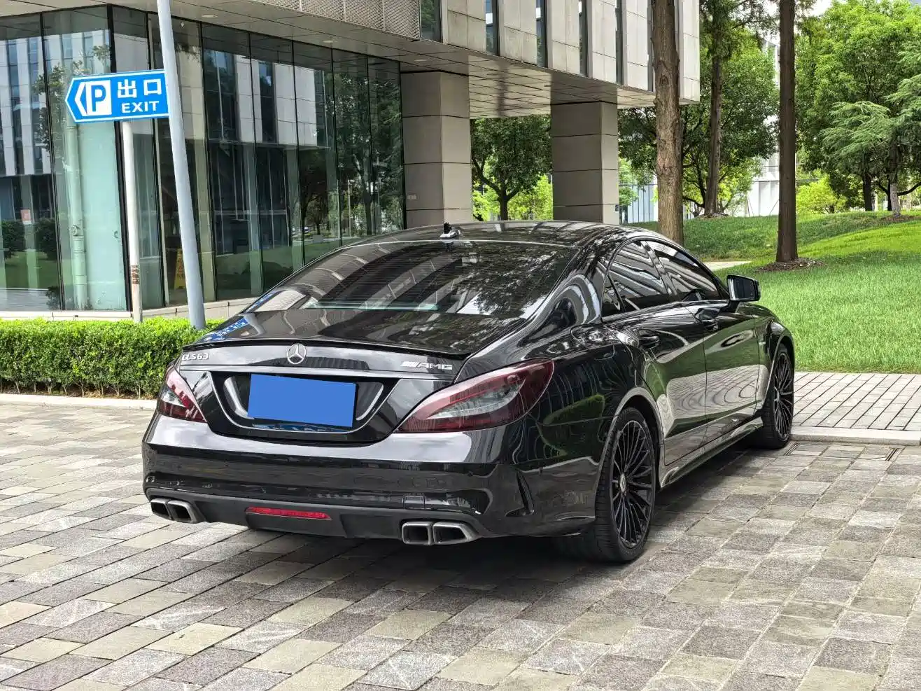 Mercedes-Benz CLS AMG 2015 AMG CLS 63 4MATIC фото 42