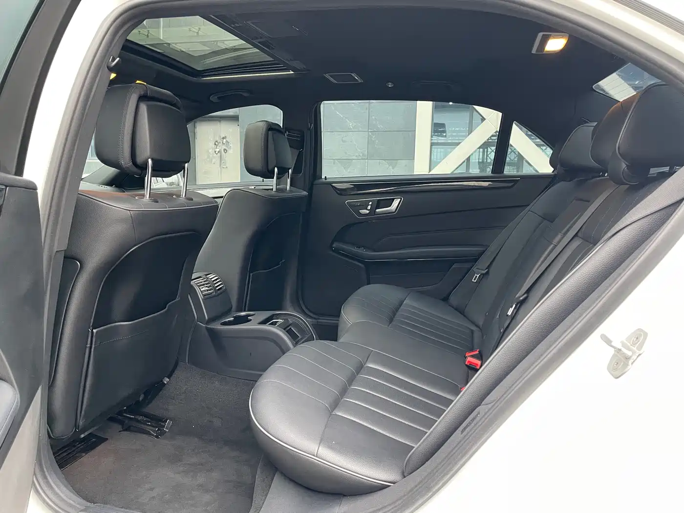 Mercedes-Benz E-Class 2015 Facelift E 200 L Sport фото 6