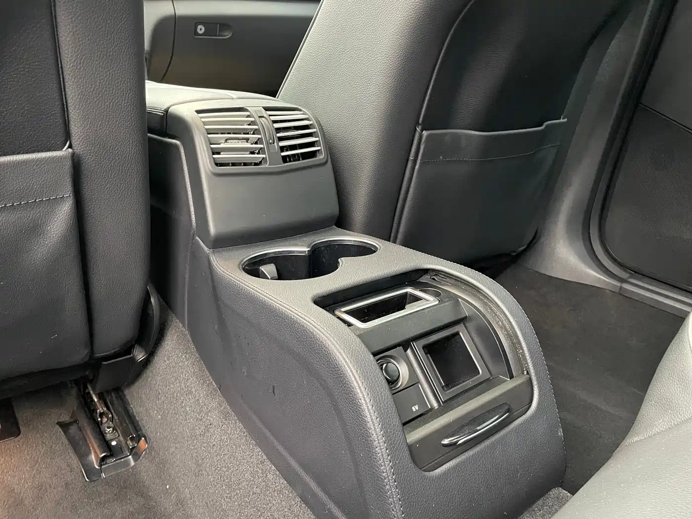Mercedes-Benz E-Class 2015 Facelift E 200 L Sport фото 14