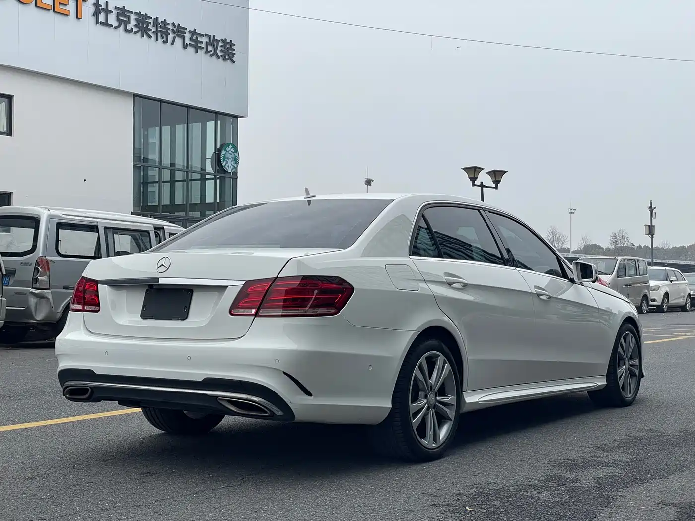Mercedes-Benz E-Class 2015 Facelift E 200 L Sport фото 18