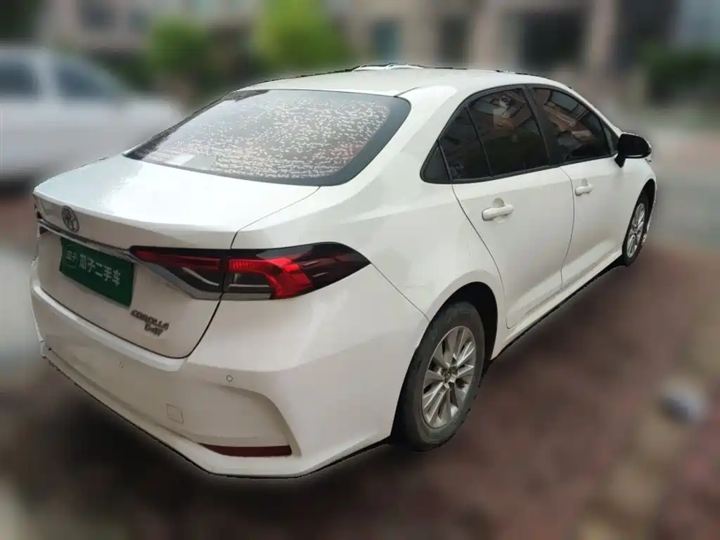 Toyota Corolla 2019 1.2T S-CVT GL Pioneer Edition фото 5