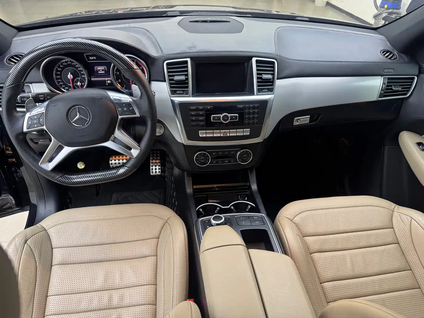 Mercedes-Benz M-Class AMG 2012 AMG ML 63 фото 5