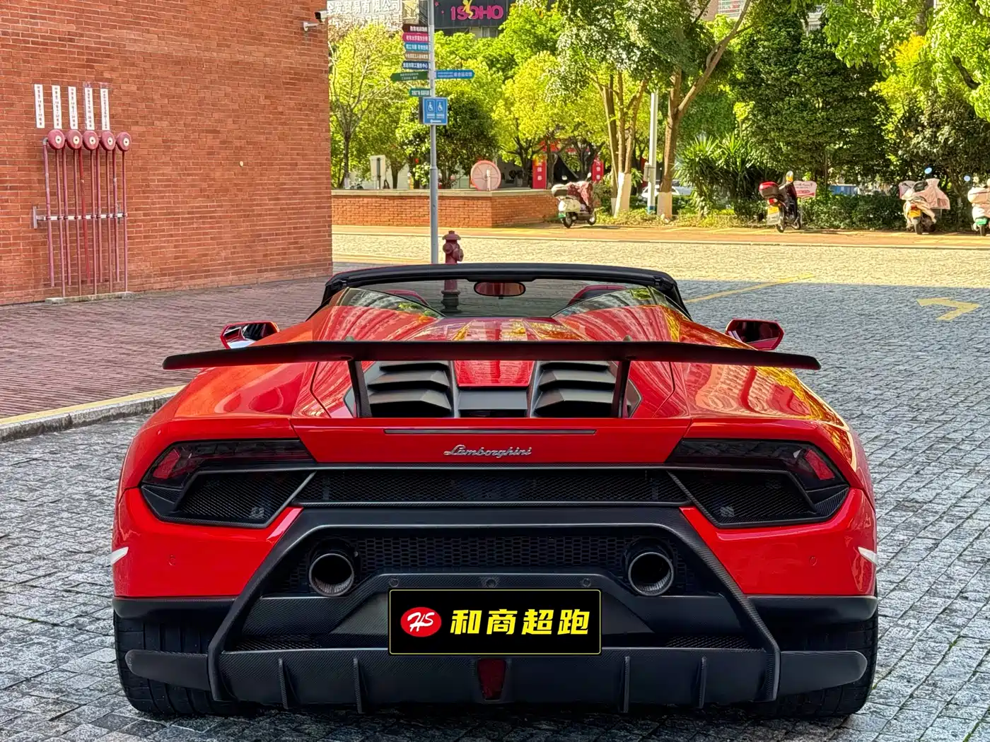 Lamborghini Huracán 2017 Huracán RWD Spyder фото 4