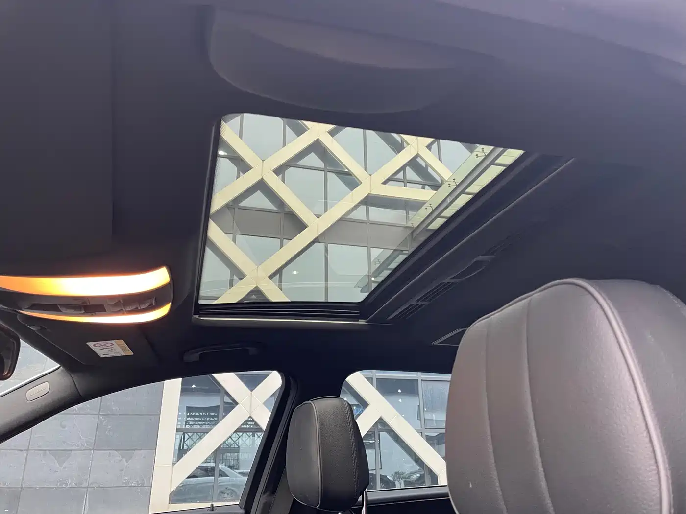 Mercedes-Benz E-Class 2015 Facelift E 200 L Sport фото 8