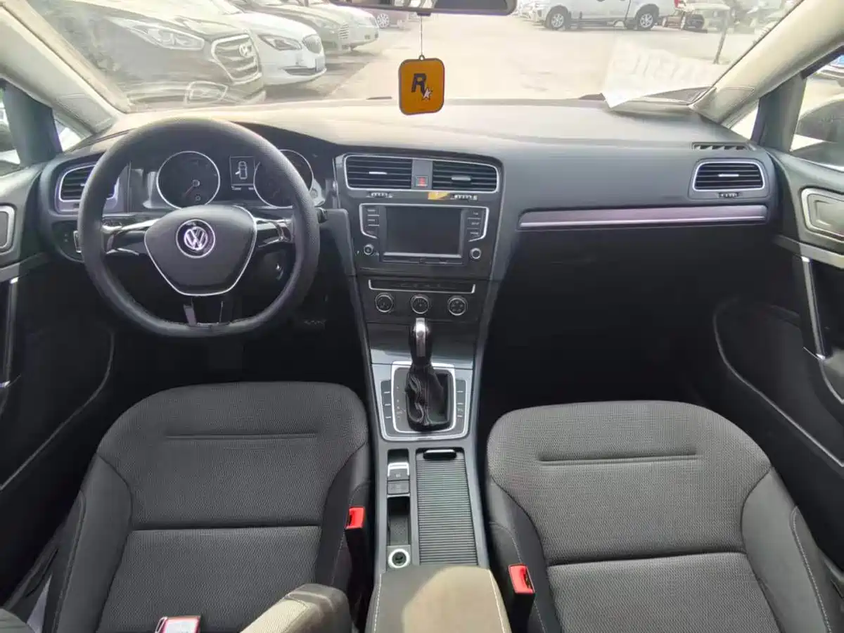 Volkswagen Golf 2016 230TSI Automatic Comfort фото 7