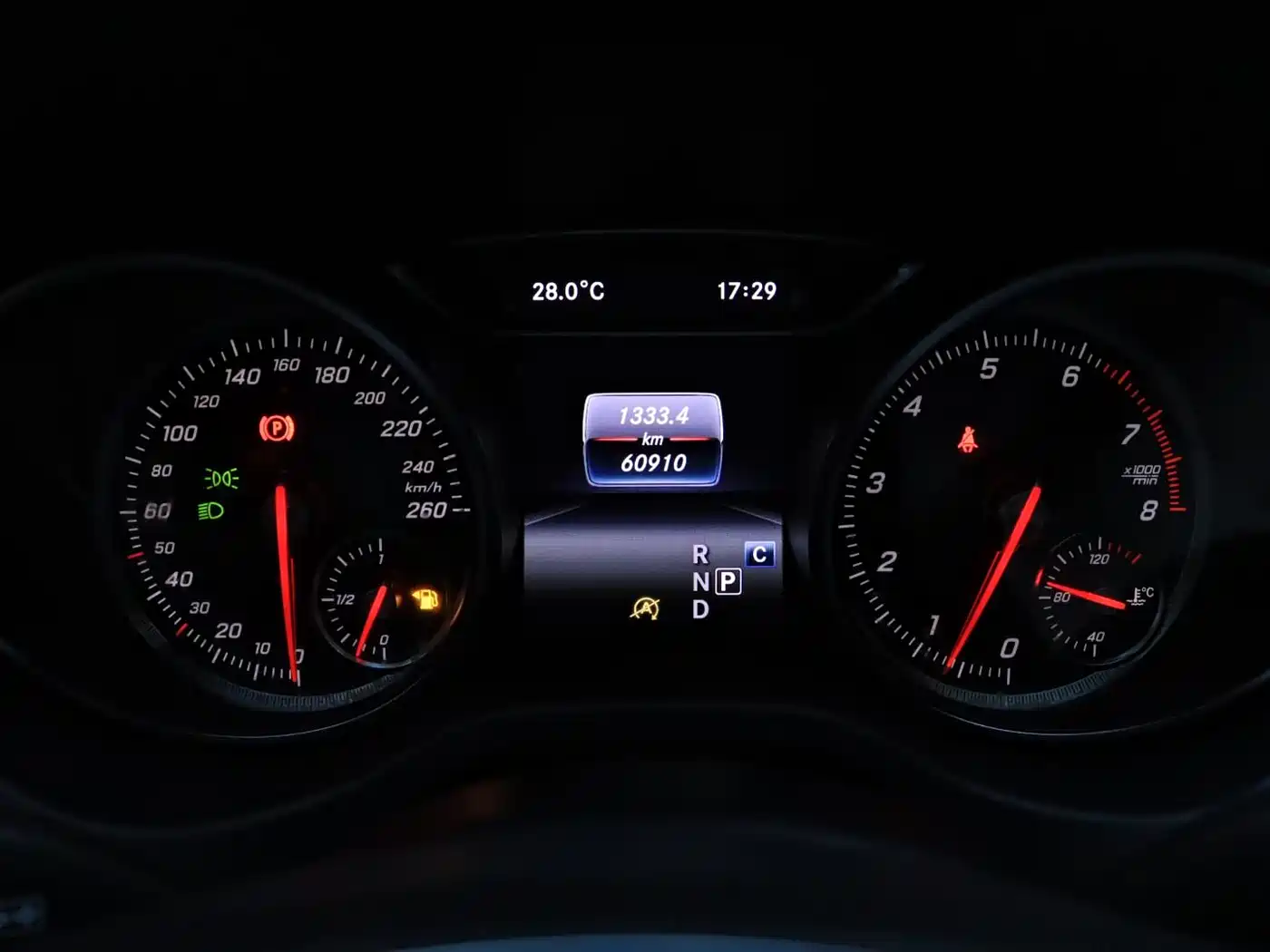 Mercedes-Benz CLA (Import) 2017 Facelift CLA 200 Style фото 18