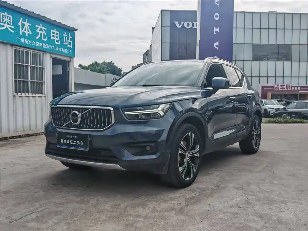 Volvo XC40 2021 T4 AWD Smart Luxury Edition