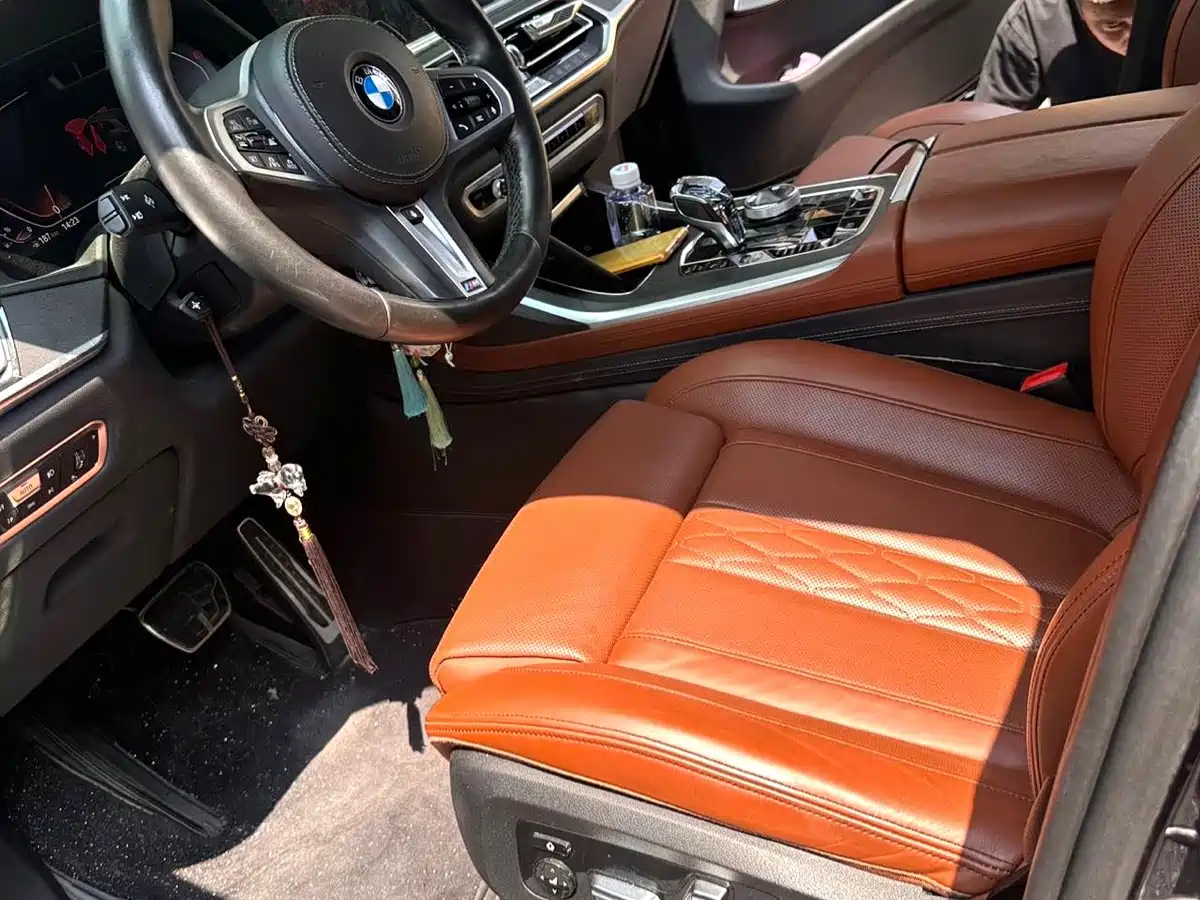Фото 4 - BMW X7