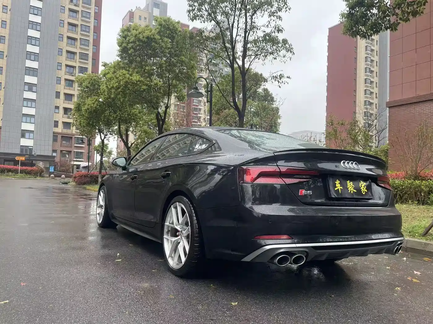 AUDI S5