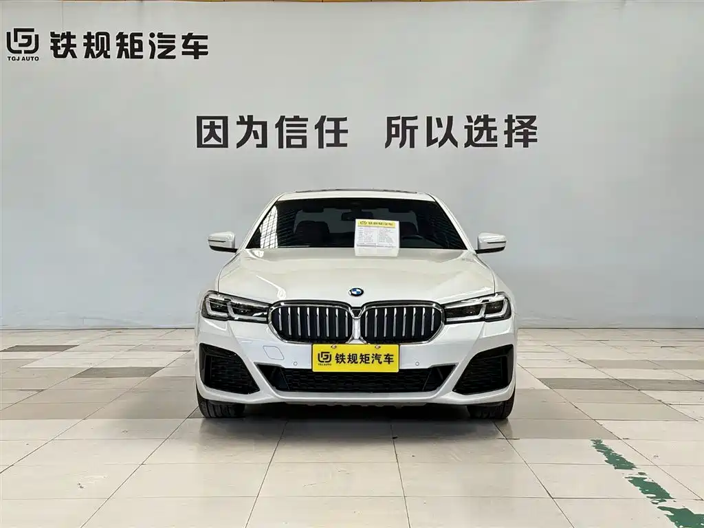 BMW 5 Series 2023 530Li Leading M Sport Package фото 2