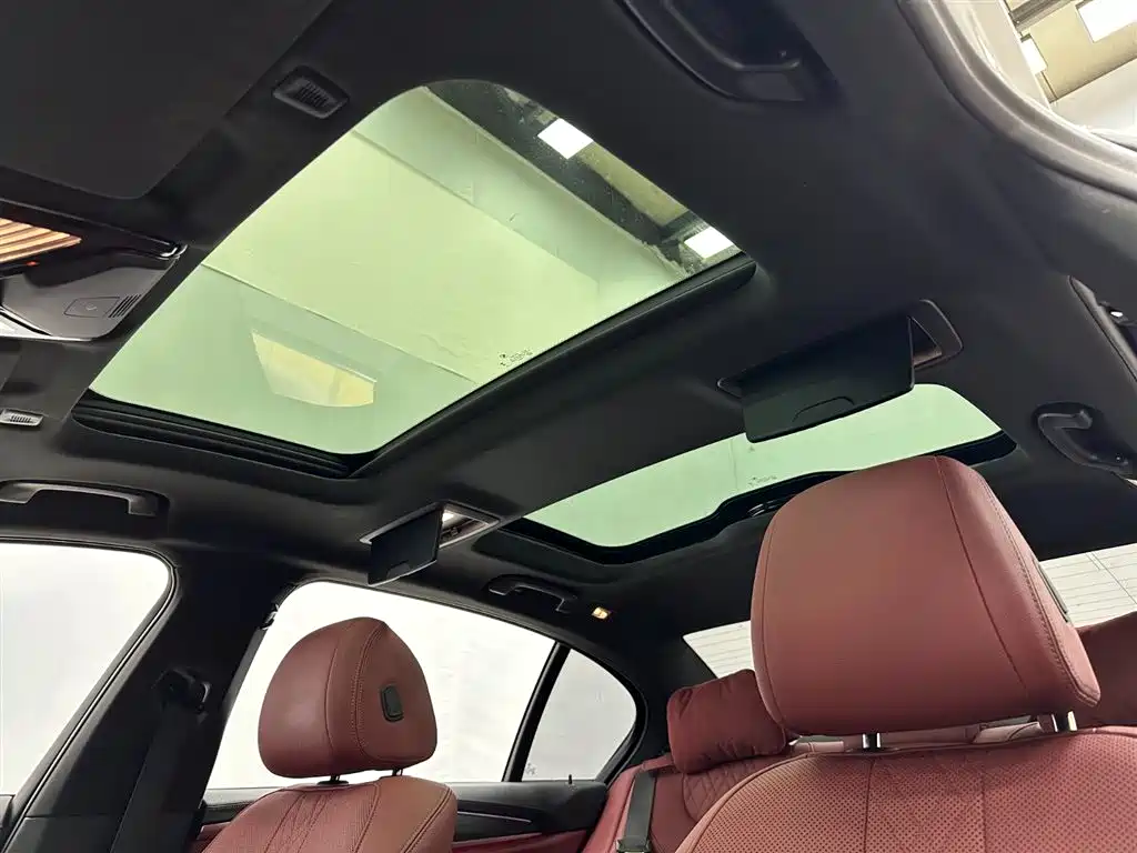 BMW 5 Series 2023 530Li Leading M Sport Package фото 17