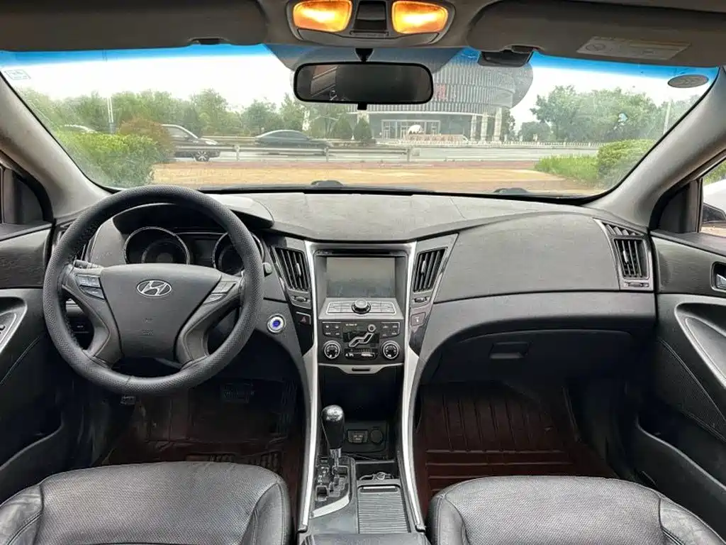 Hyundai Sonata 2013 2013 2.0L Automatic Fashion Edition