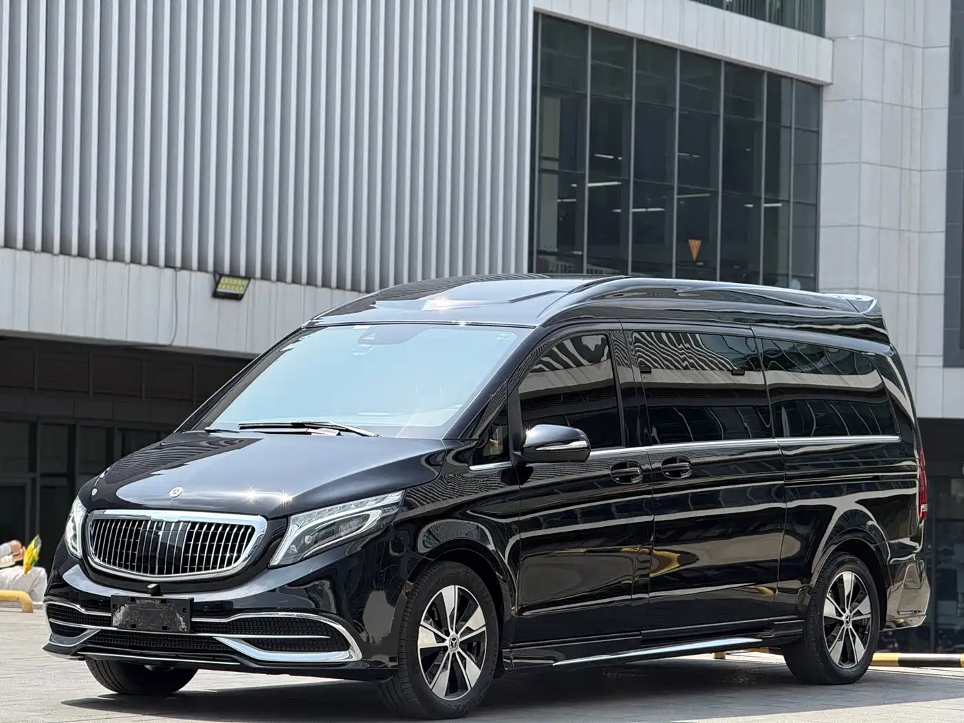 MERCEDES-BENZ V CLASS