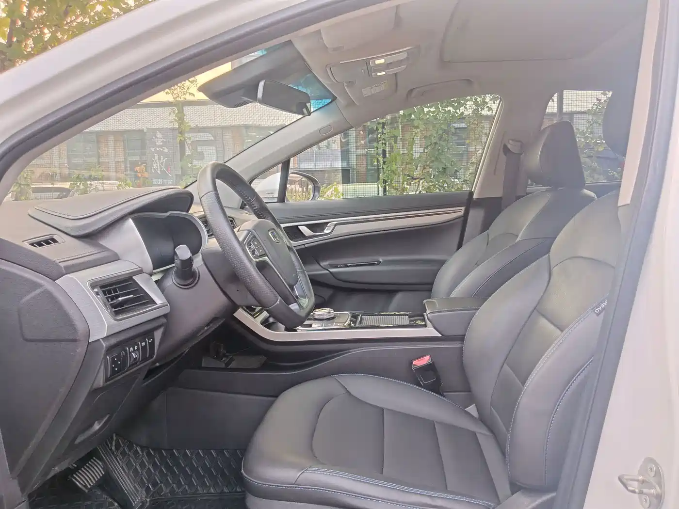 Geely Emgrand GSe 2018 2018 Premium Style