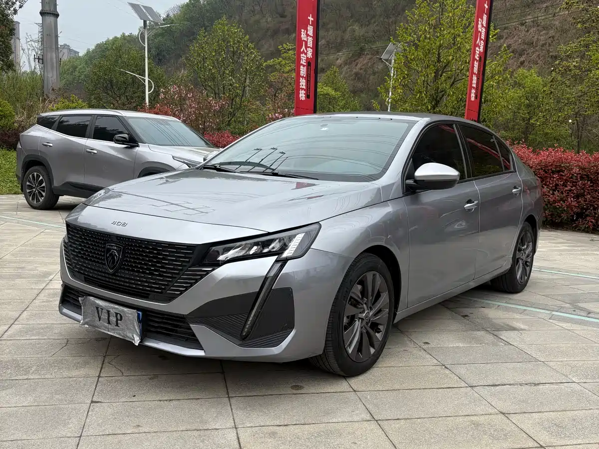 PEUGEOT 408