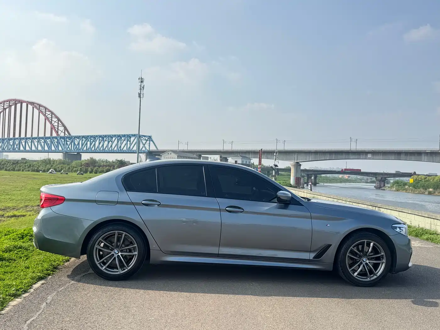 BMW 5 Series (Import) 2019 525i M Sport Package фото 4