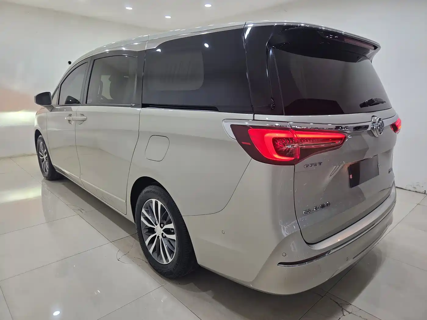 Buick GL8 2023 ES Landmaster Exclusive фото 9
