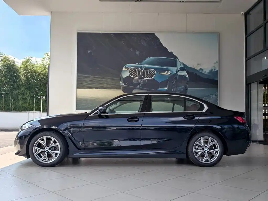 2026 BMW i3