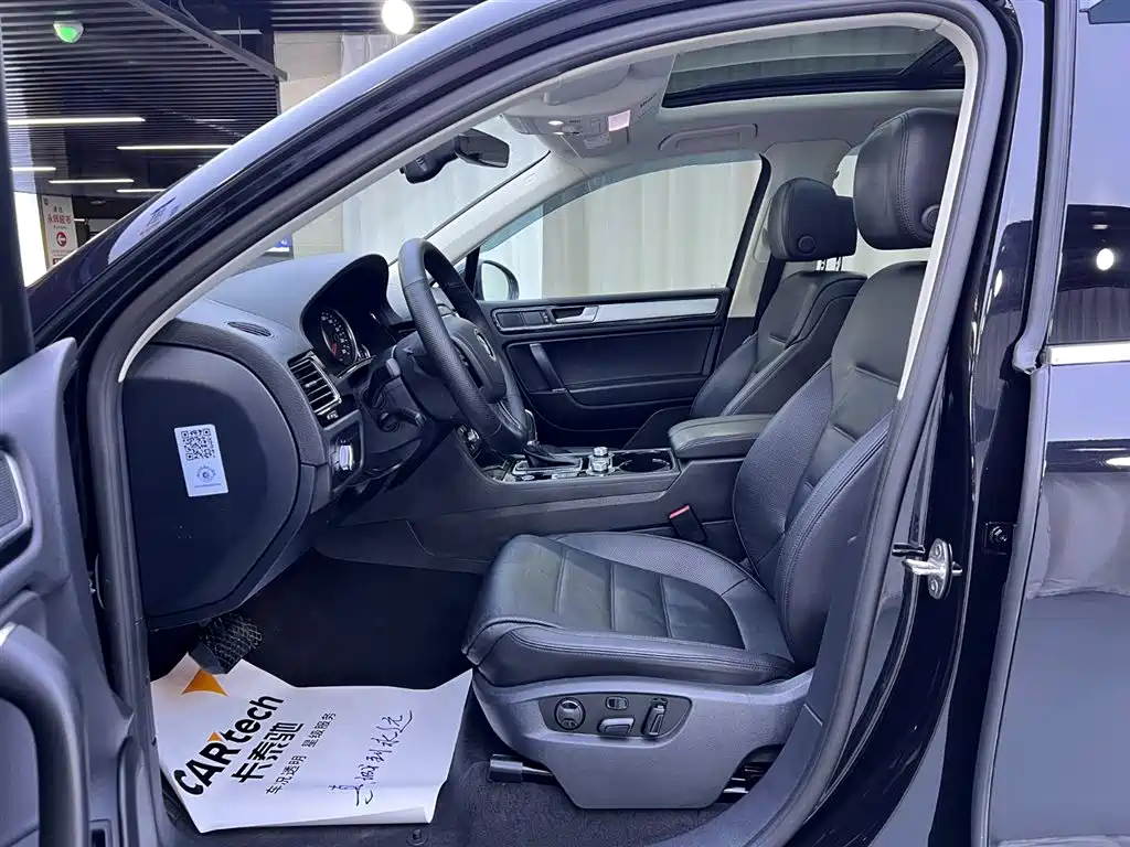 Volkswagen Touareg 2017 3.0TSI Explorer Edition фото 7