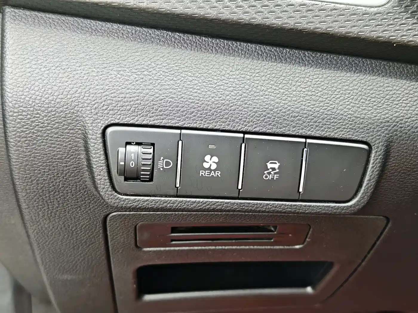 Baojun 730 2019 2019 1.5T CVT Fashion 7-Seater China V