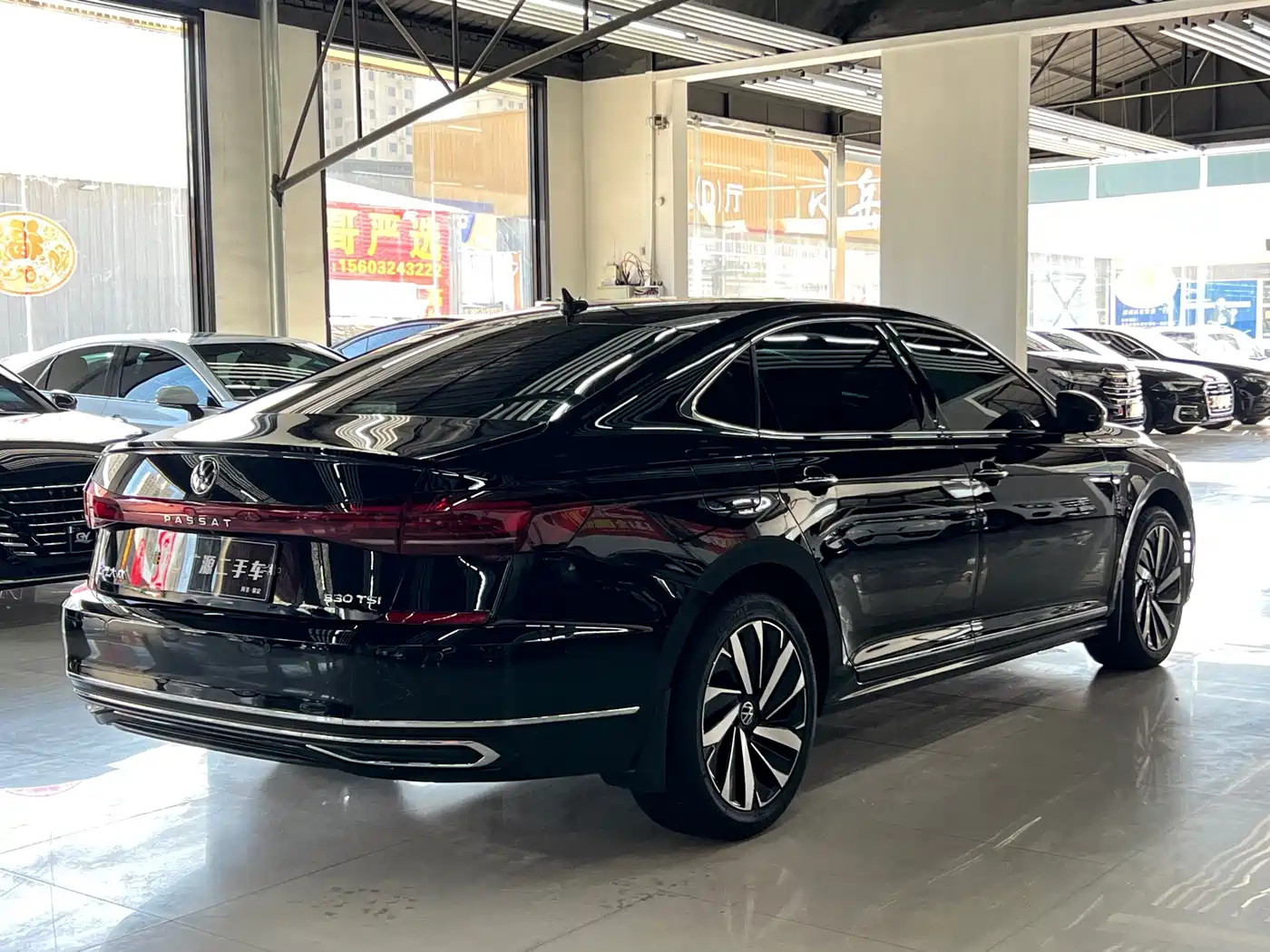 Volkswagen Passat 2022 330TSI Luxury Edition фото 4