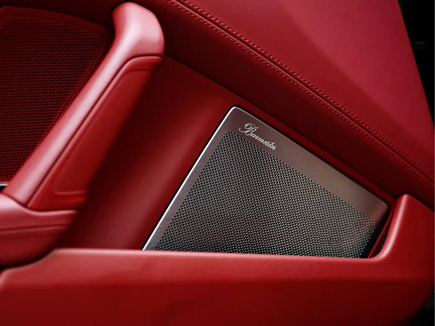 Porsche 911 2023 Turbo S 3.7T фото 9
