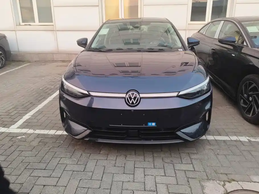Photo 2 - Volkswagen ID.7