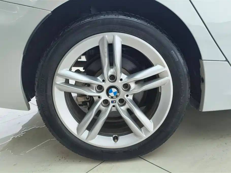 BMW 1 Series 2019 118i M Sport Package фото 6