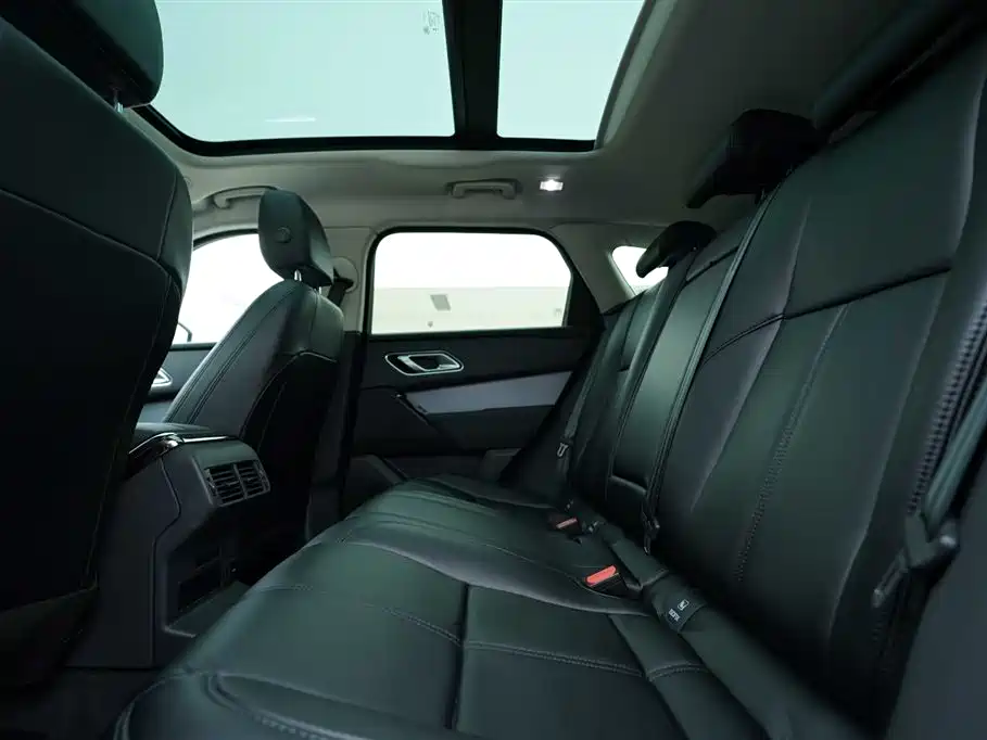 Land Rover Range Rover Velar 2024 S фото 20