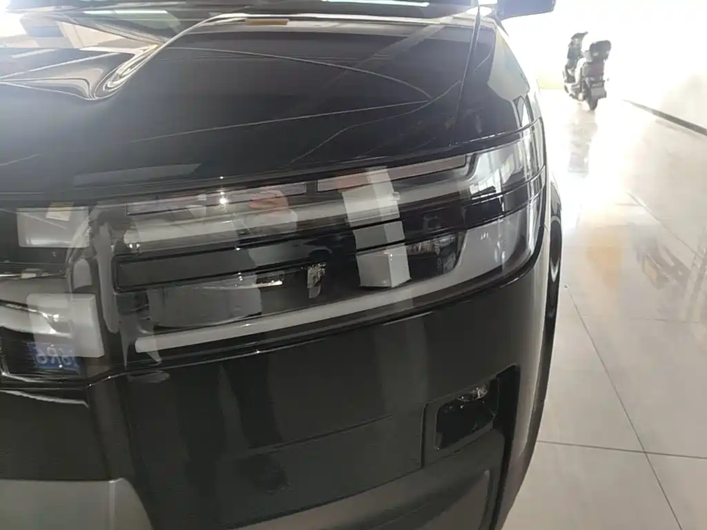 Fang Cheng Bao Titanium 7 2026 2025 AWD Base Model