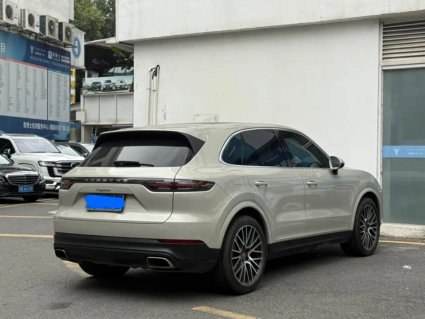 PORSCHE CAYENNE